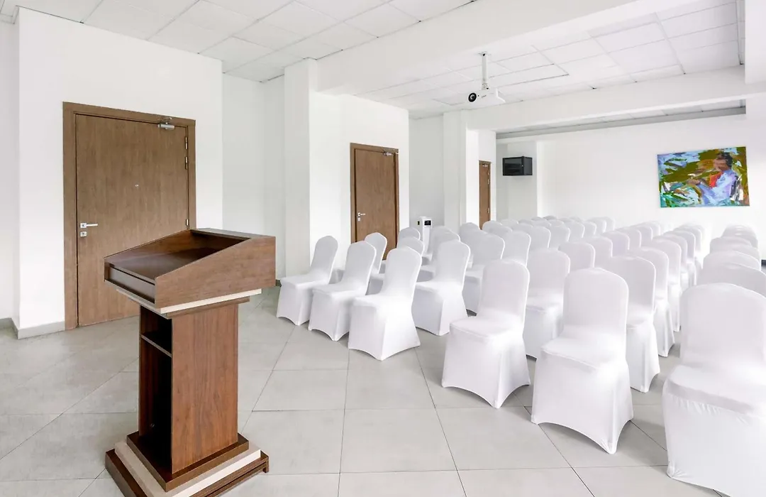 Ibis Styles Accra Airport-1